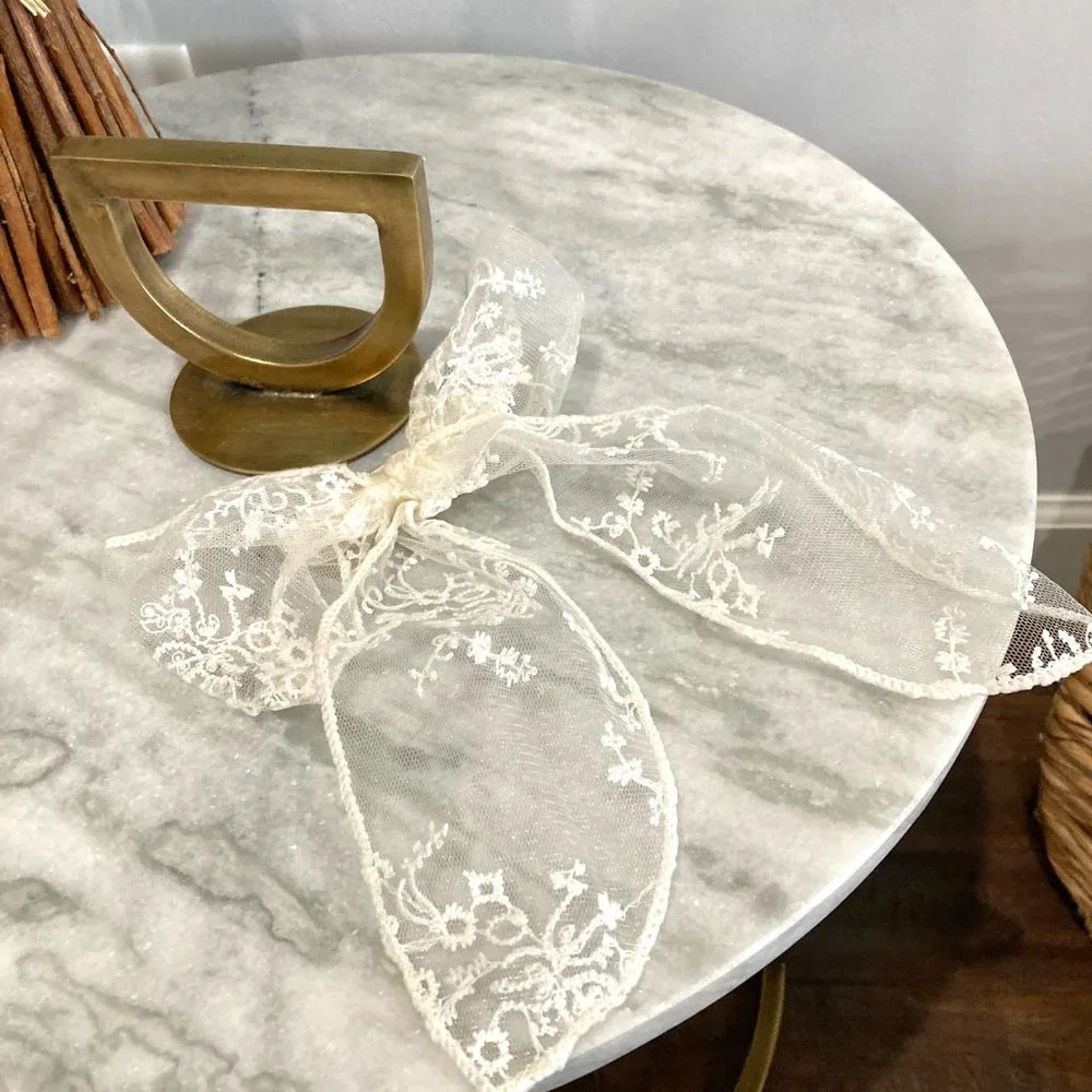 White Lace Bow Floral Embroidery Hair Clip - Picture 6 of 7